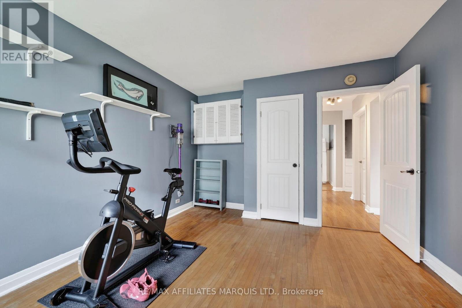 910 Leonard Avenue, Cornwall, ON - Indoor Photo Showing Gym Room