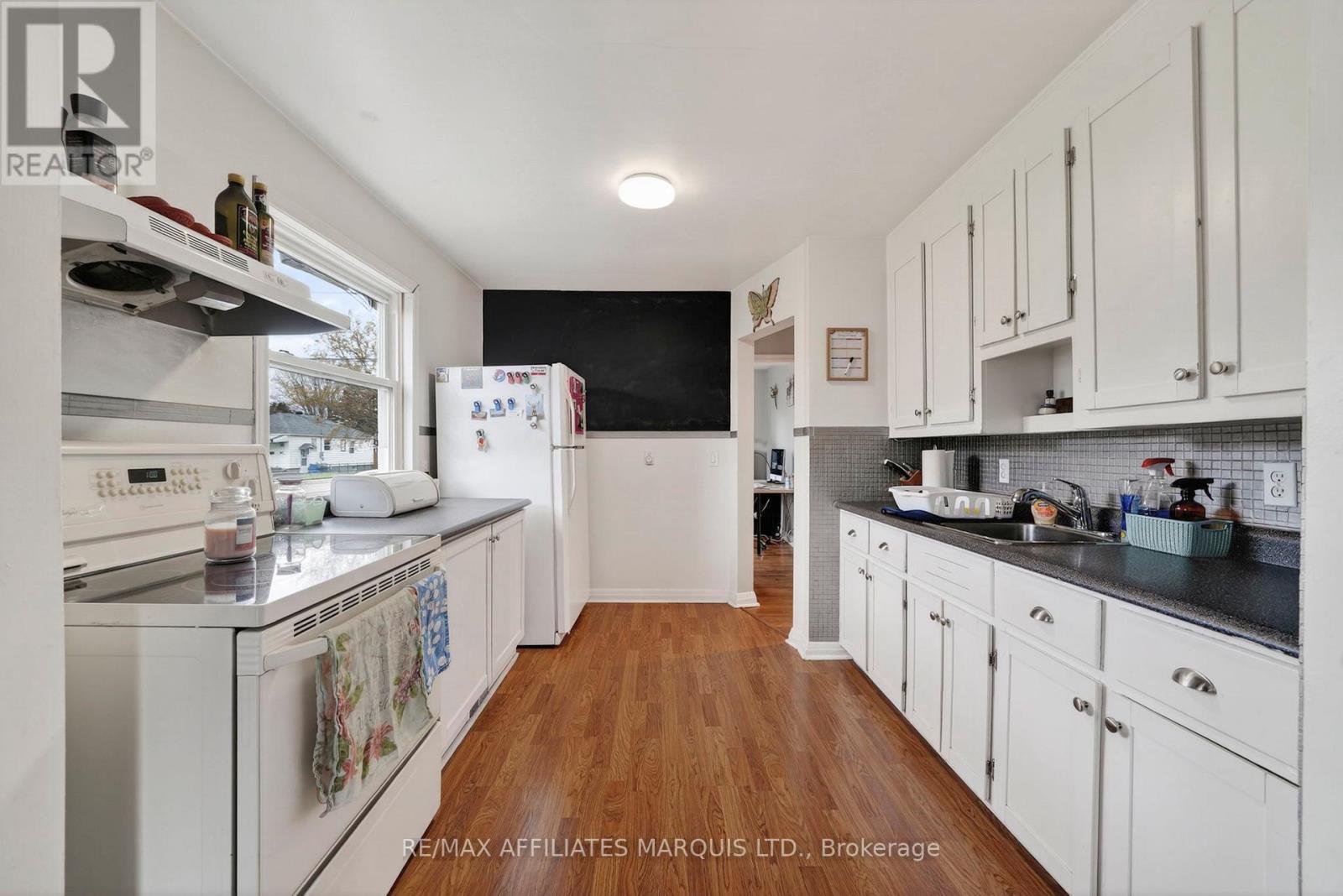 910 Leonard Avenue, Cornwall, ON - Indoor Photo Showing Kitchen With Double Sink