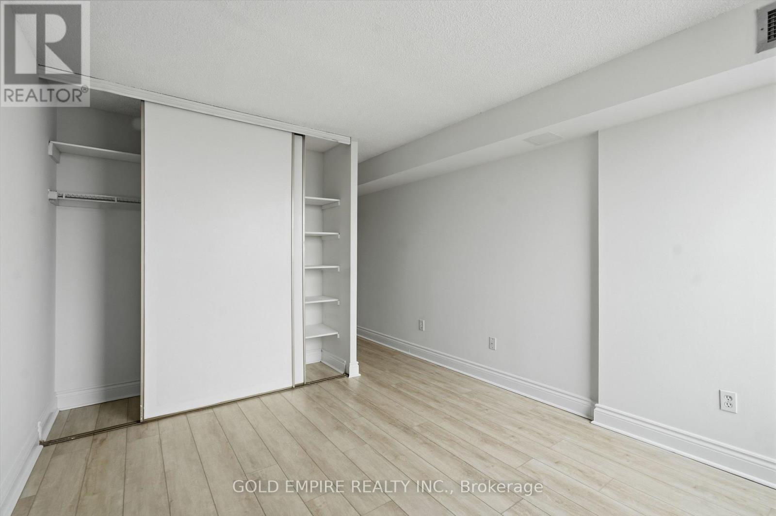 701 - 389 Dundas Street, London East (East K), ON - Indoor Photo Showing Other Room