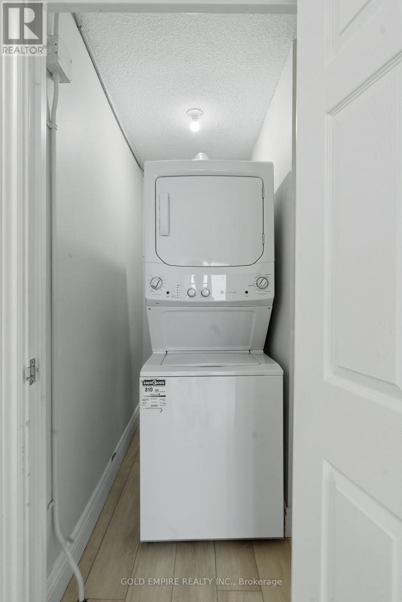 701 - 389 Dundas Street, London East (East K), ON - Indoor Photo Showing Laundry Room