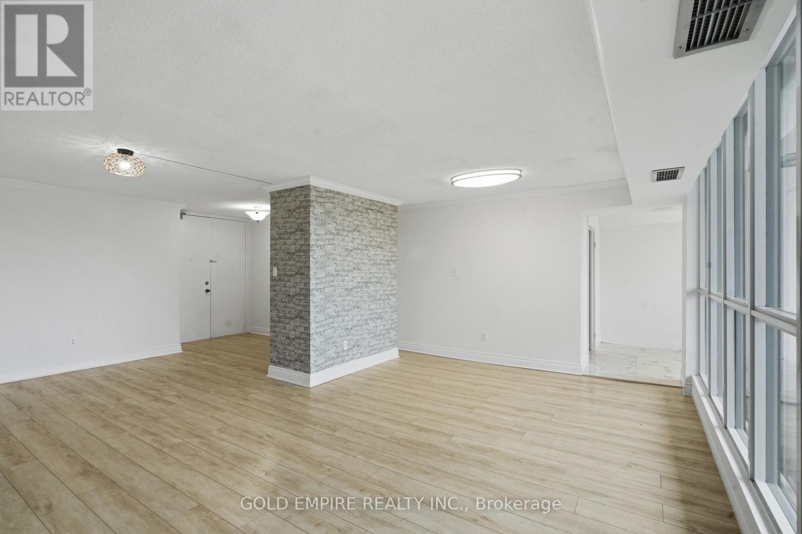 701 - 389 Dundas Street, London East (East K), ON - Indoor Photo Showing Other Room