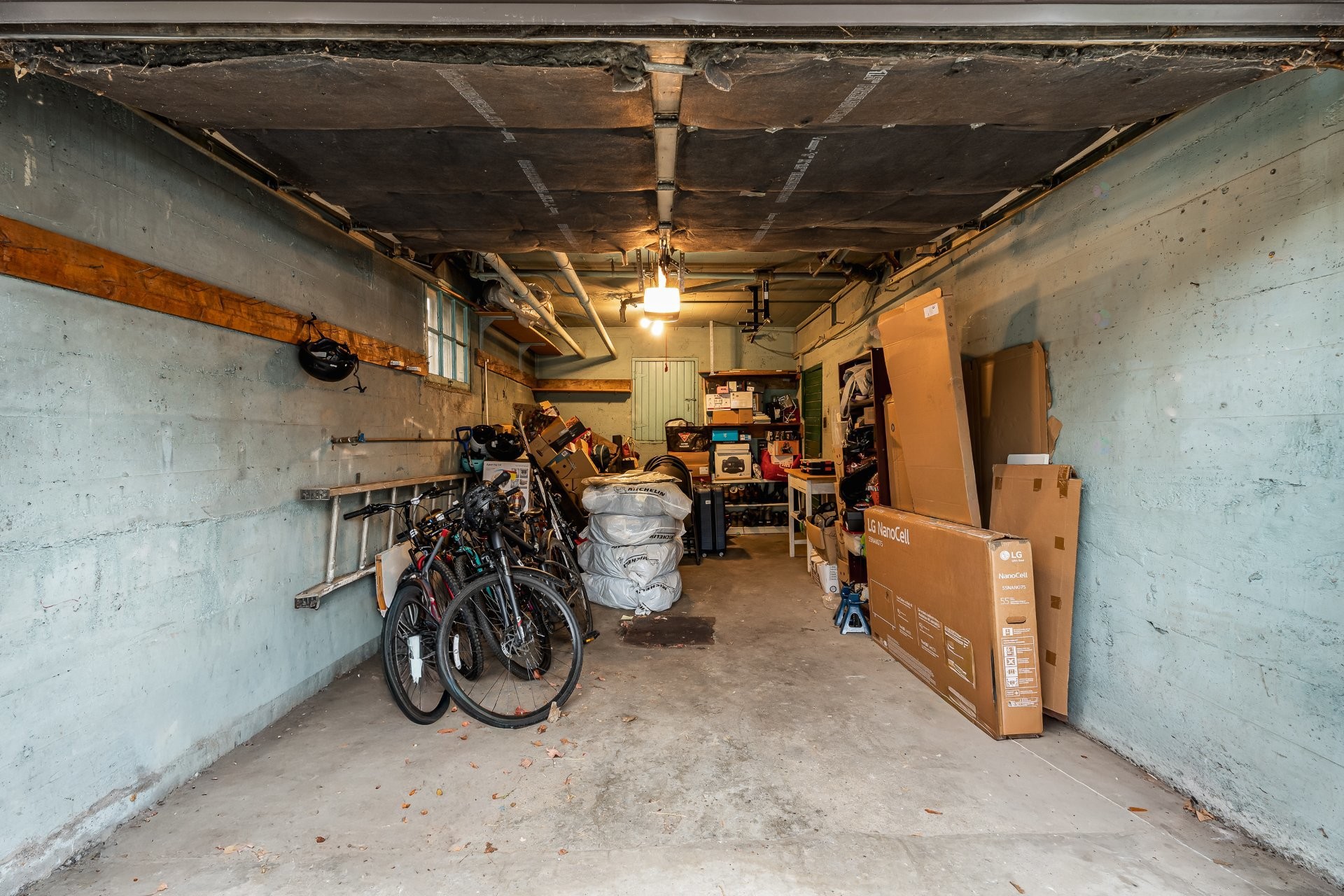 Garage - 5198 - 5200 Av. De Westbury, Montréal (Côte-Des-Neiges/Notre-Dame-De-Grâce), QC - Indoor