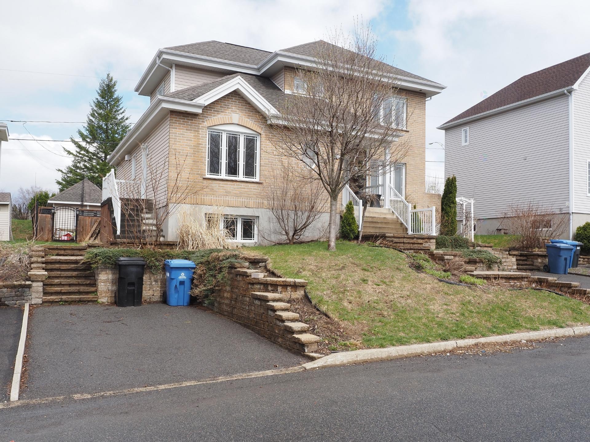 Front of Structure - 821 Rue Gabrielle-D'Anneville, Québec (Beauport), QC - Outdoor