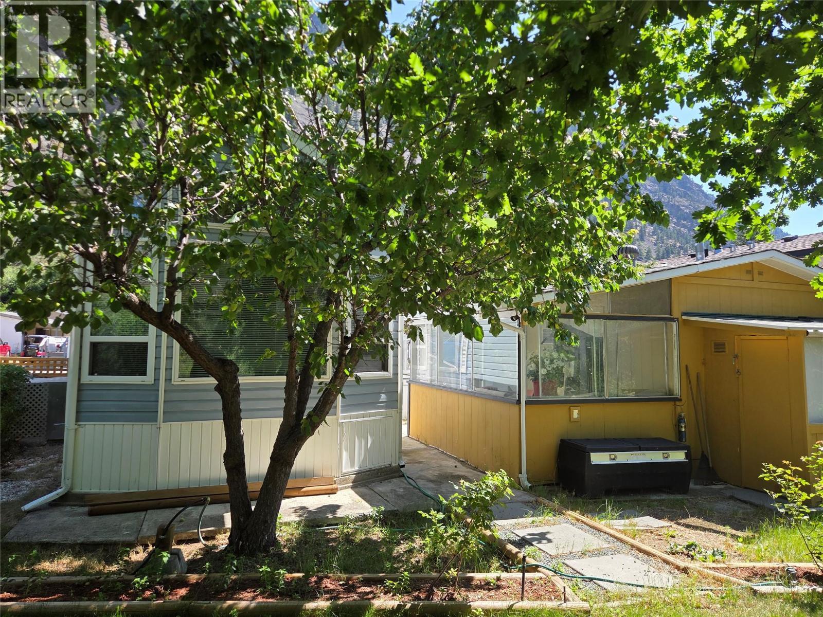 4155 Highway 3 Unit# 122, Keremeos, BC