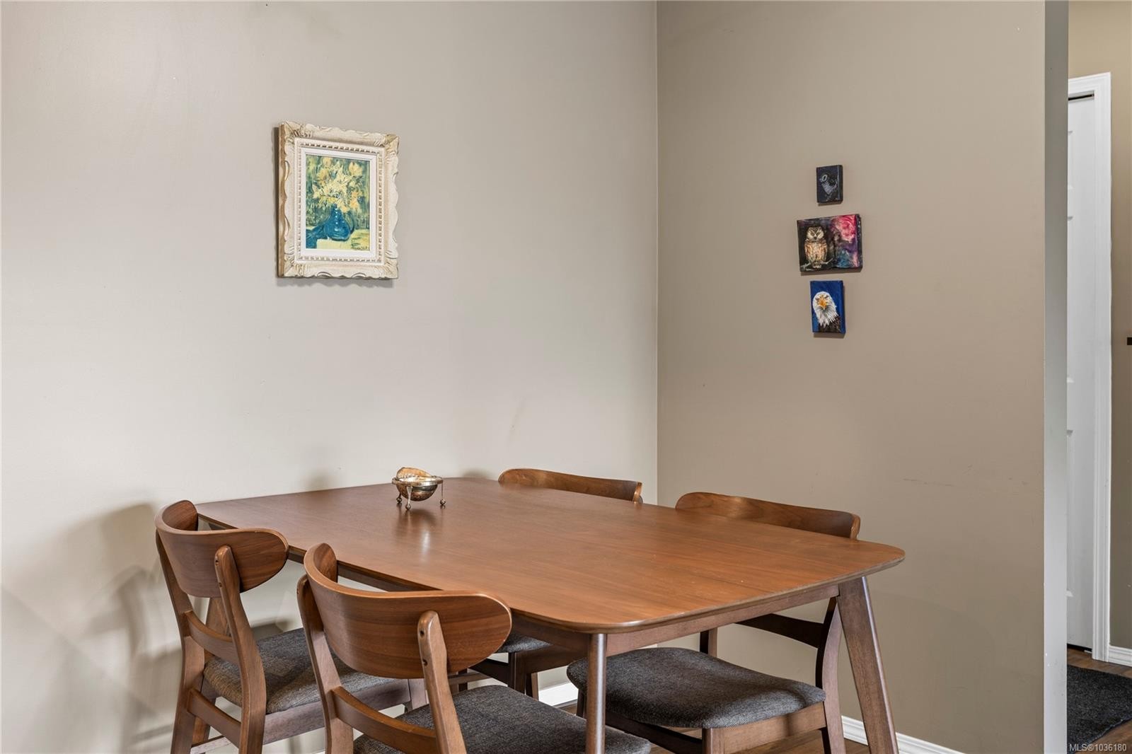 302-690 Third St, Nanaimo, BC - Indoor Photo Showing Dining Room