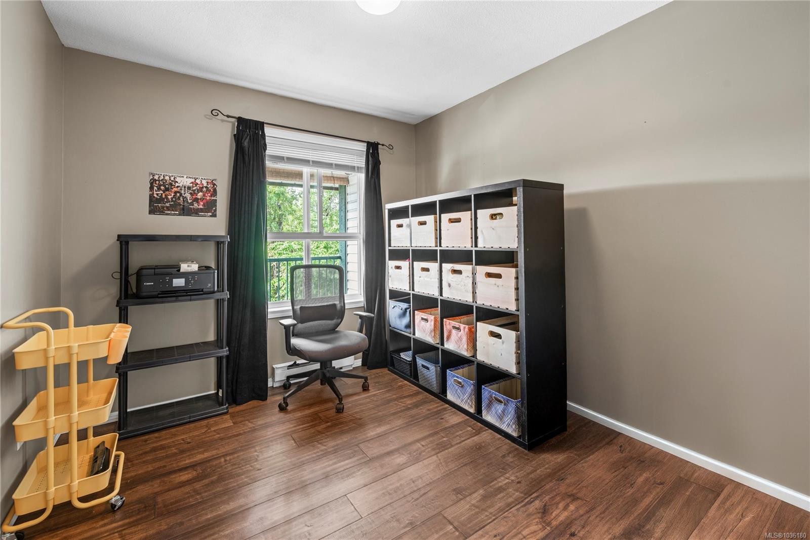 302-690 Third St, Nanaimo, BC - Indoor Photo Showing Other Room