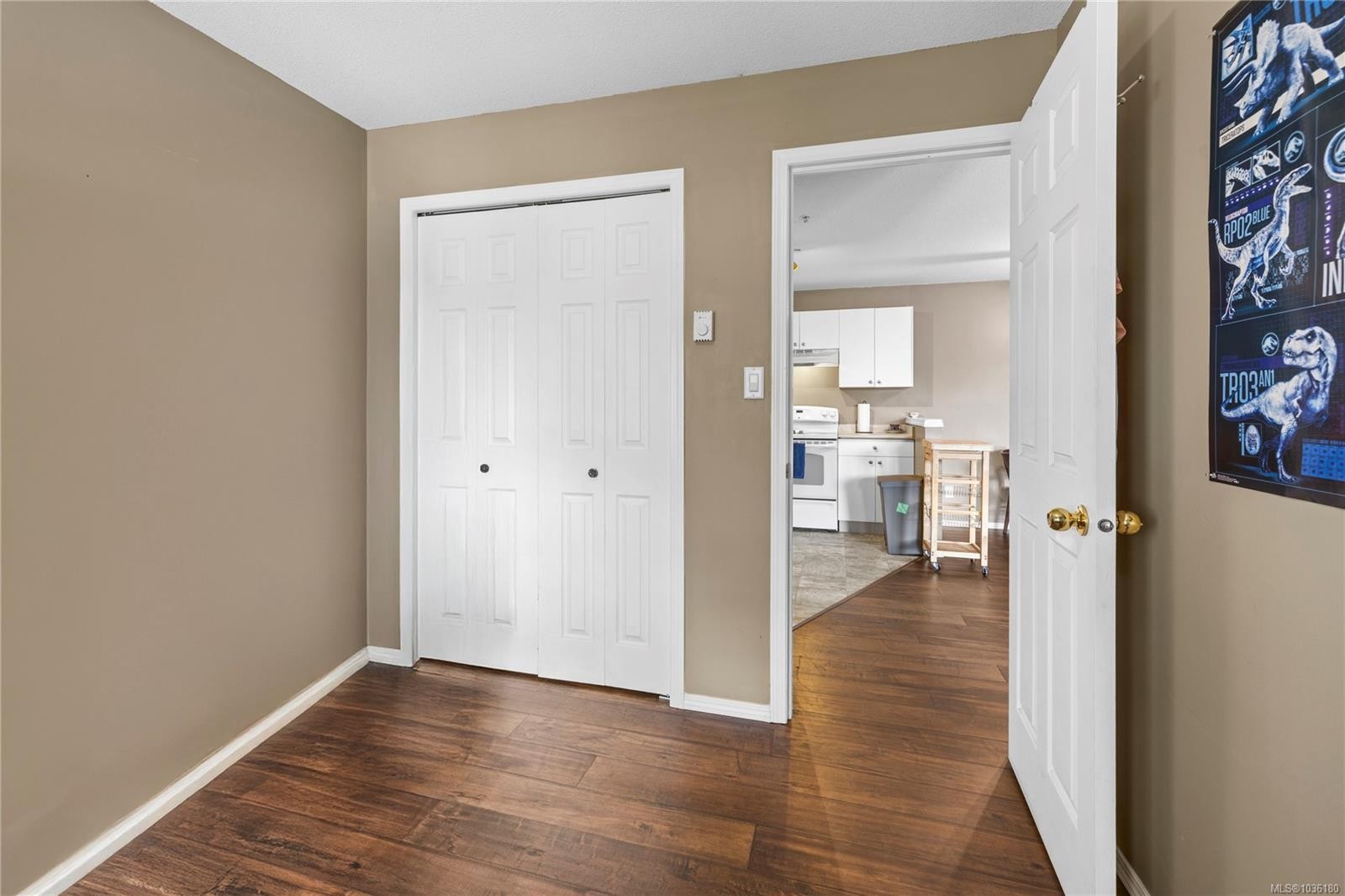 302-690 Third St, Nanaimo, BC - Indoor Photo Showing Other Room