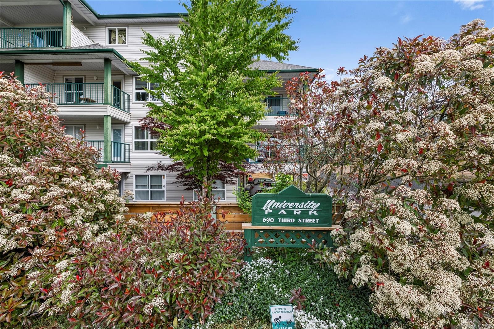 302-690 Third St, Nanaimo, BC - Outdoor