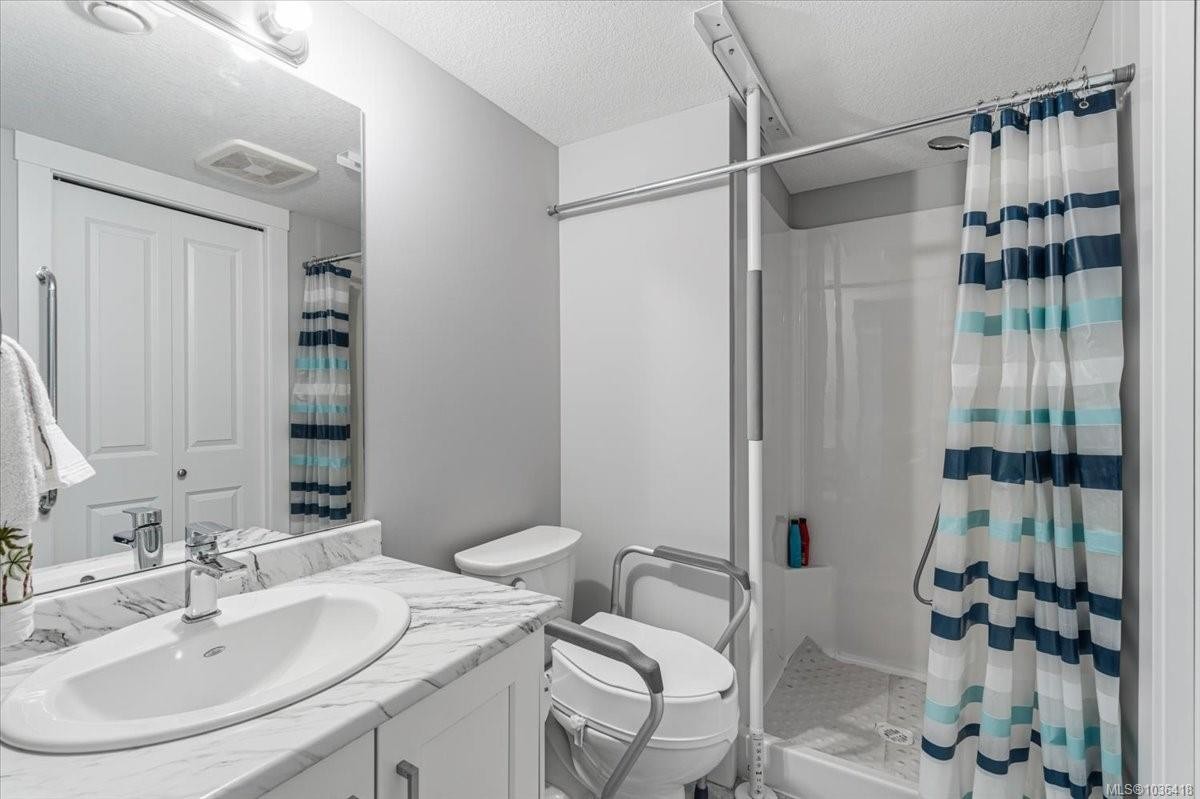 404 10Th St, Nanaimo, BC