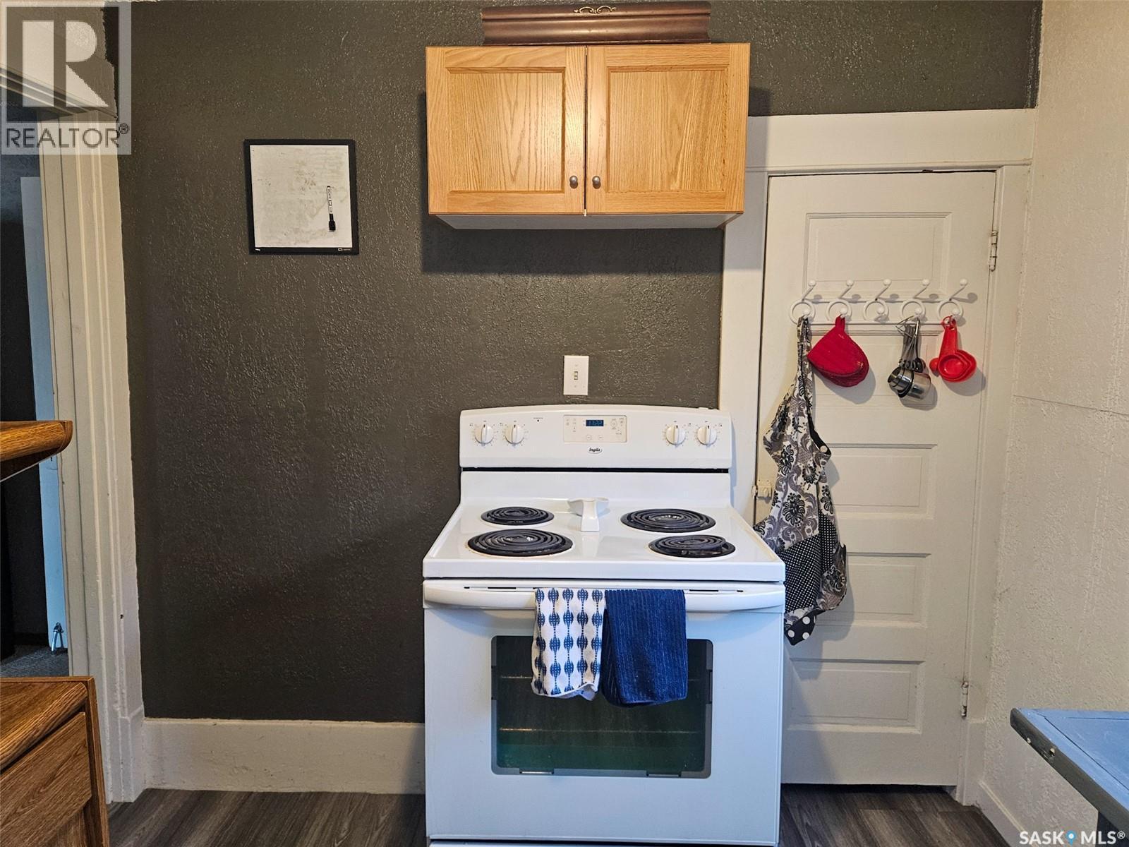 208 Wall Ridge Trail, Lac Pelletier, SK - Indoor Photo Showing Kitchen