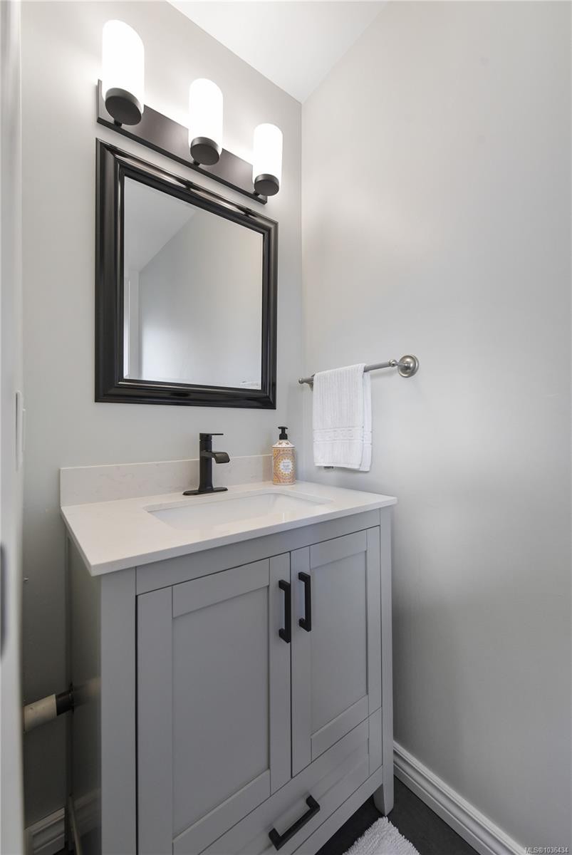 600 Phelps Ave, Langford, BC