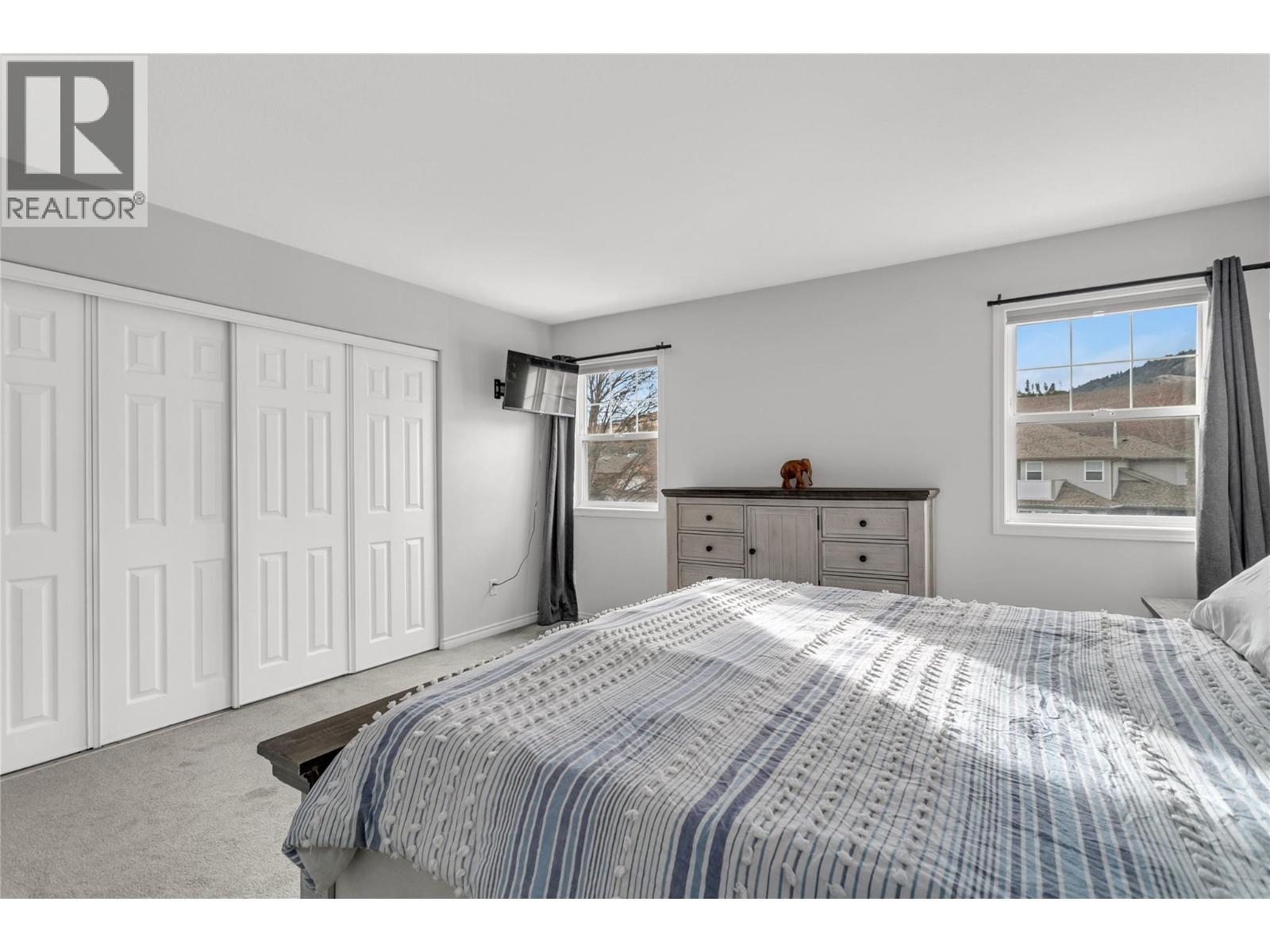 3819 Glen Canyon Drive, West Kelowna, BC - Indoor Photo Showing Bedroom