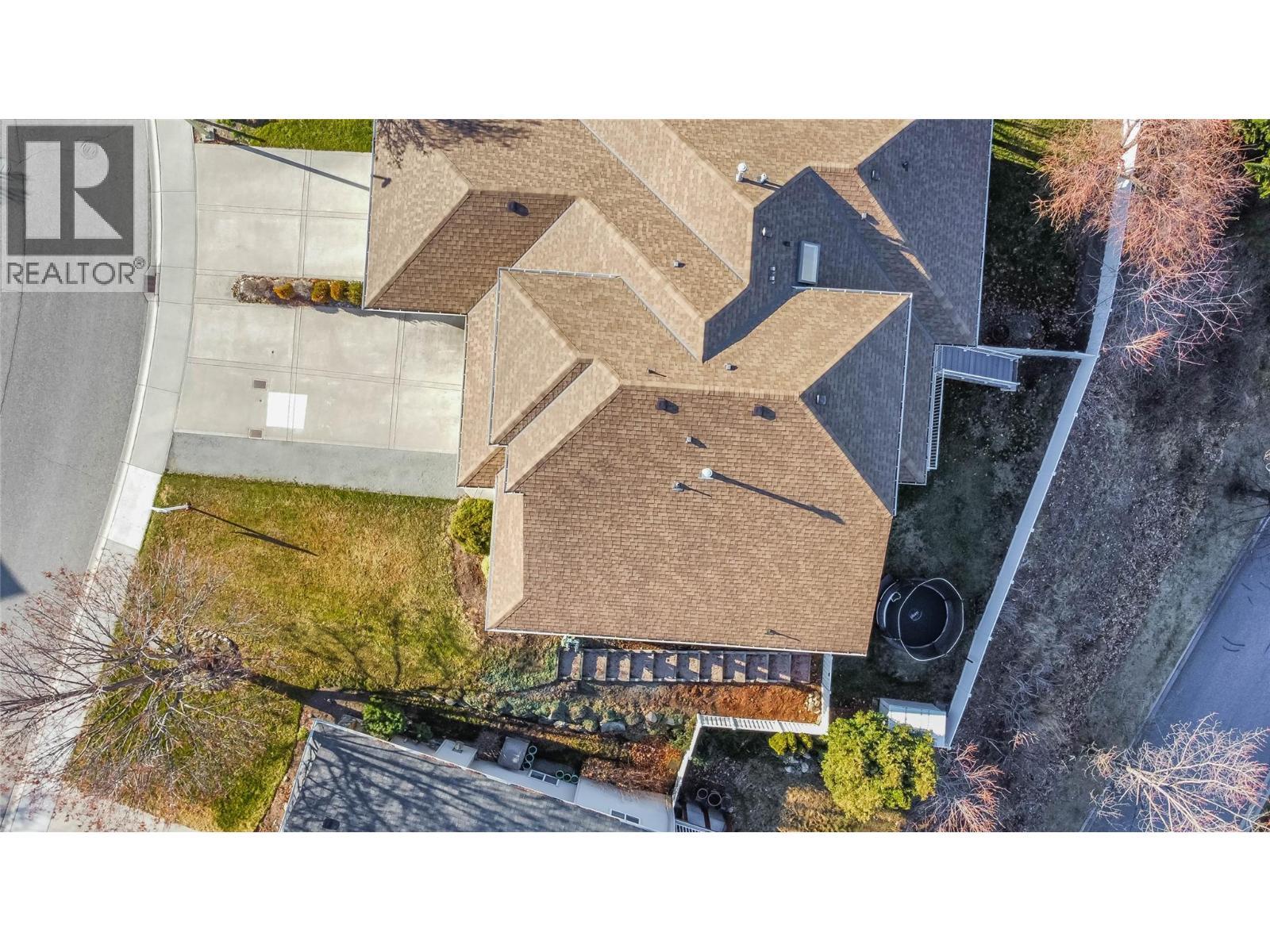 Easy access to the back yard - 3819 Glen Canyon Drive, West Kelowna, BC - Outdoor