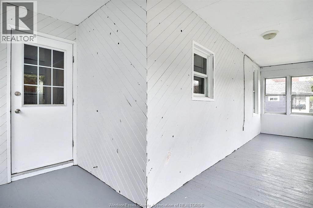 996 Albert, Windsor, ON - Indoor Photo Showing Other Room