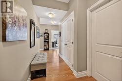 Foyer - 
