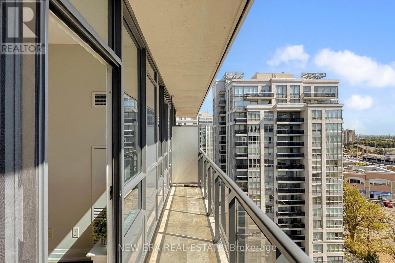 1206 - 75 North Park Road, Vaughan, ON - Outdoor