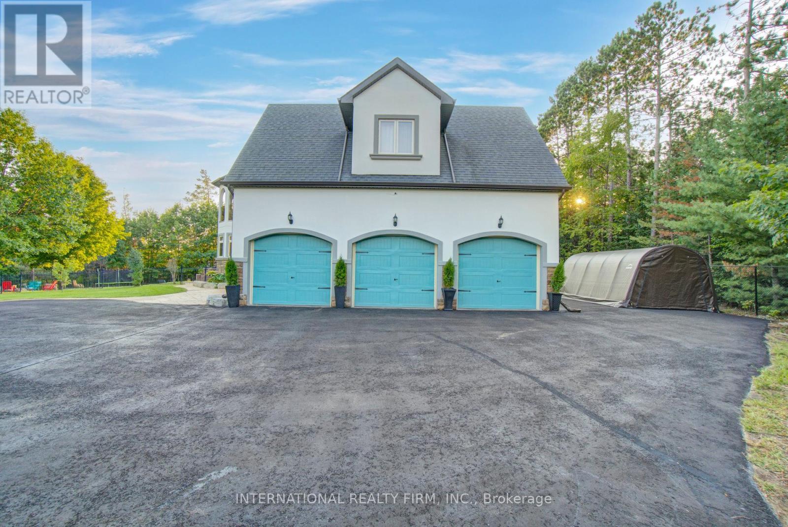 6 Pinehurst Lane, Springwater, ON - Outdoor