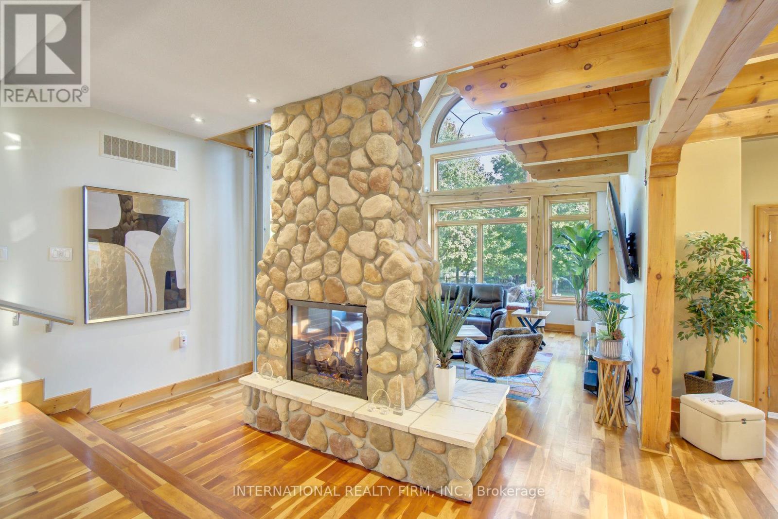 6 Pinehurst Lane, Springwater, ON - Indoor Photo Showing Other Room