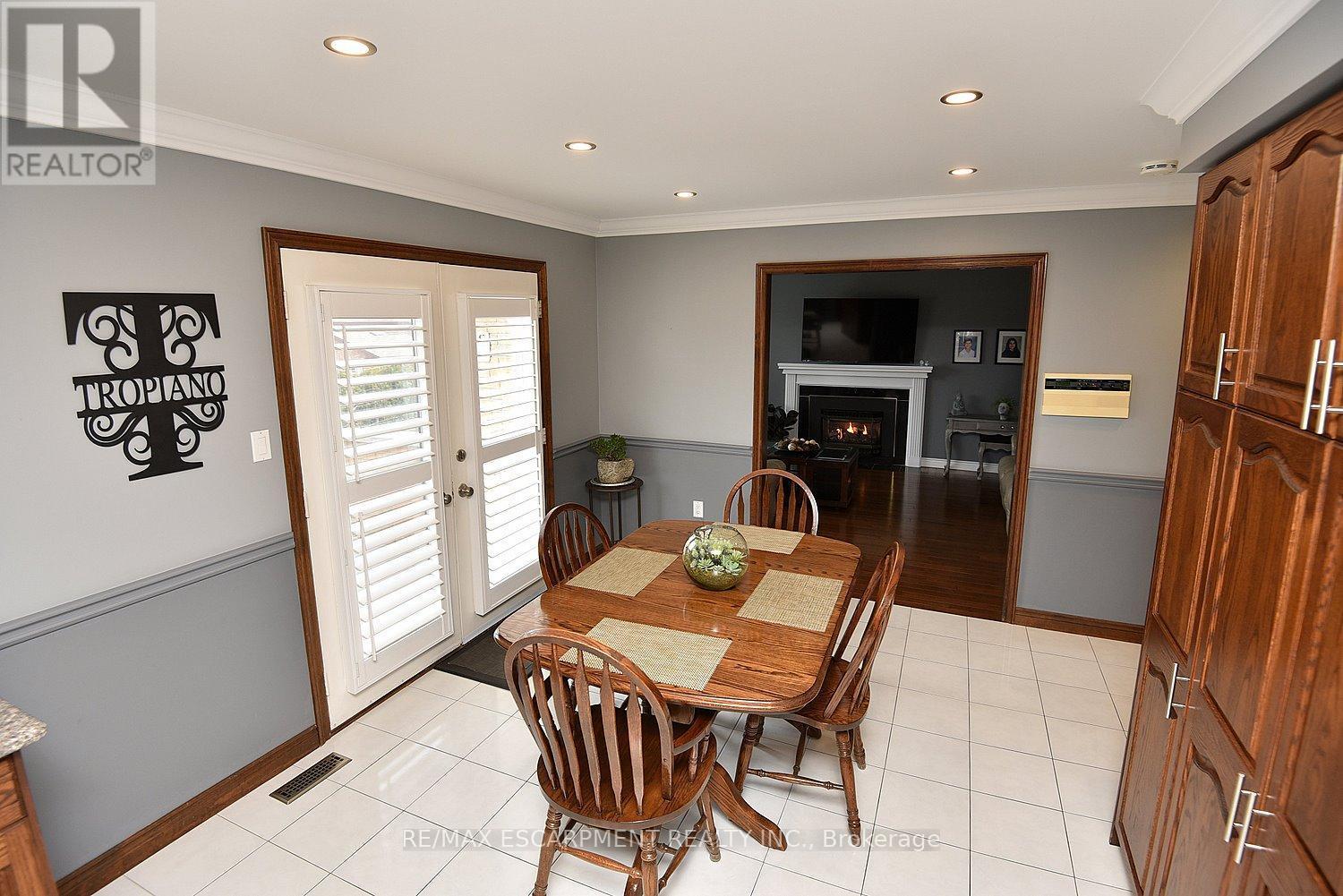 36 Tommar Place, Hamilton, ON - Indoor Photo Showing Dining Room