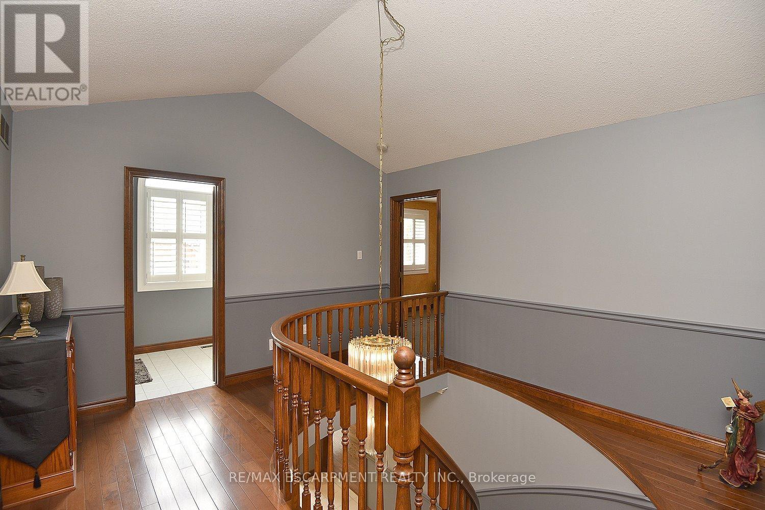 36 Tommar Place, Hamilton, ON - Indoor Photo Showing Other Room