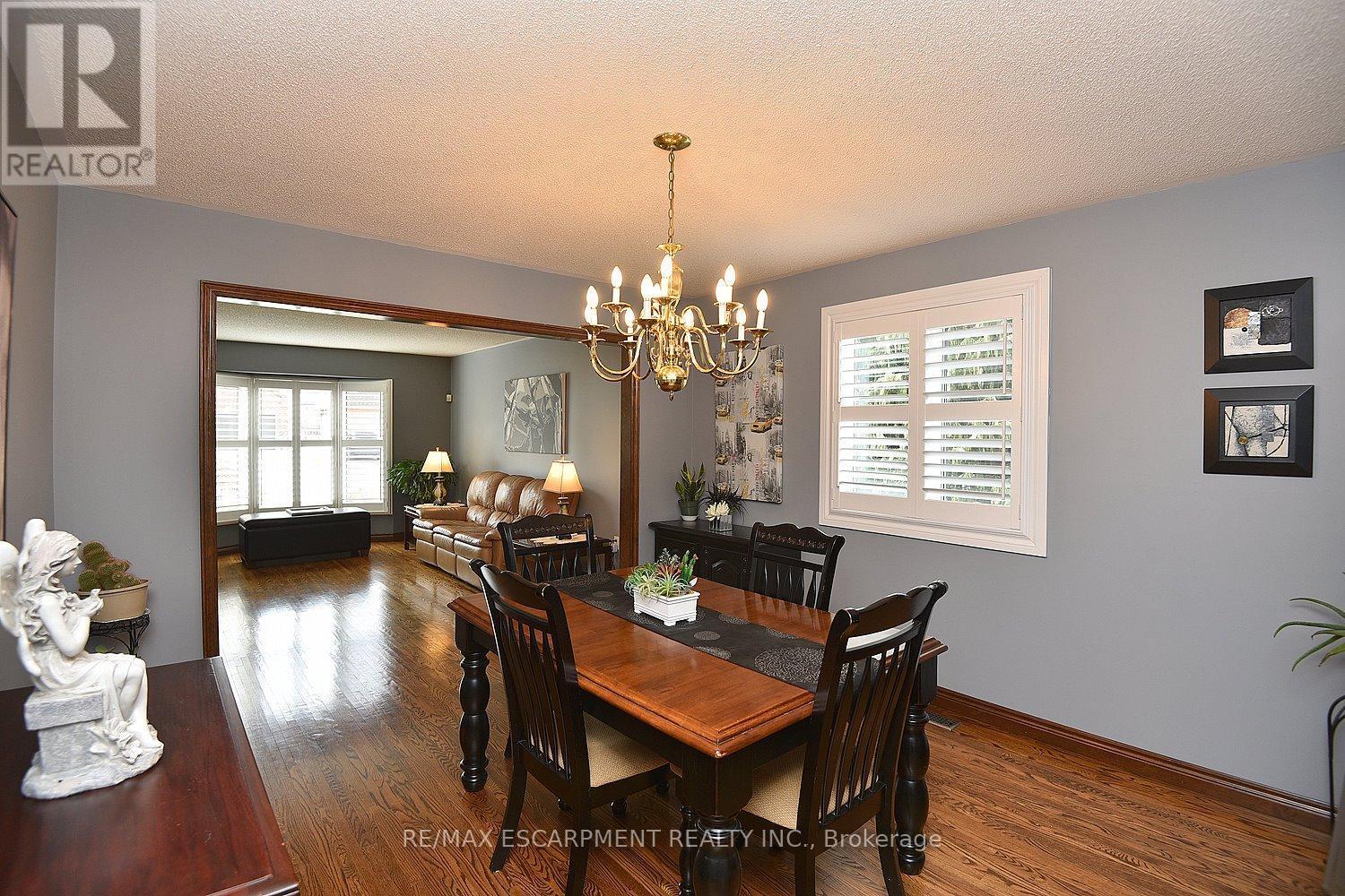 36 Tommar Place, Hamilton, ON - Indoor Photo Showing Dining Room