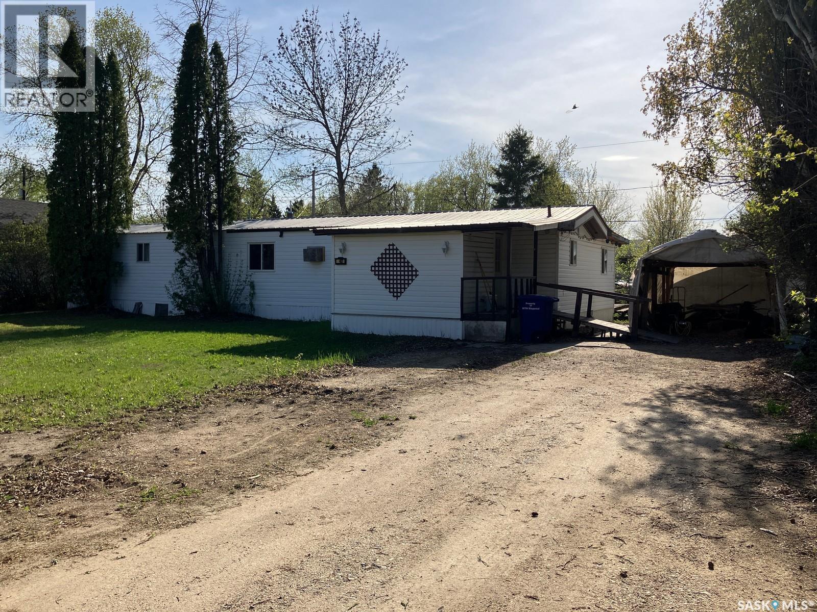 407 Railway Avenue, White Fox, SK