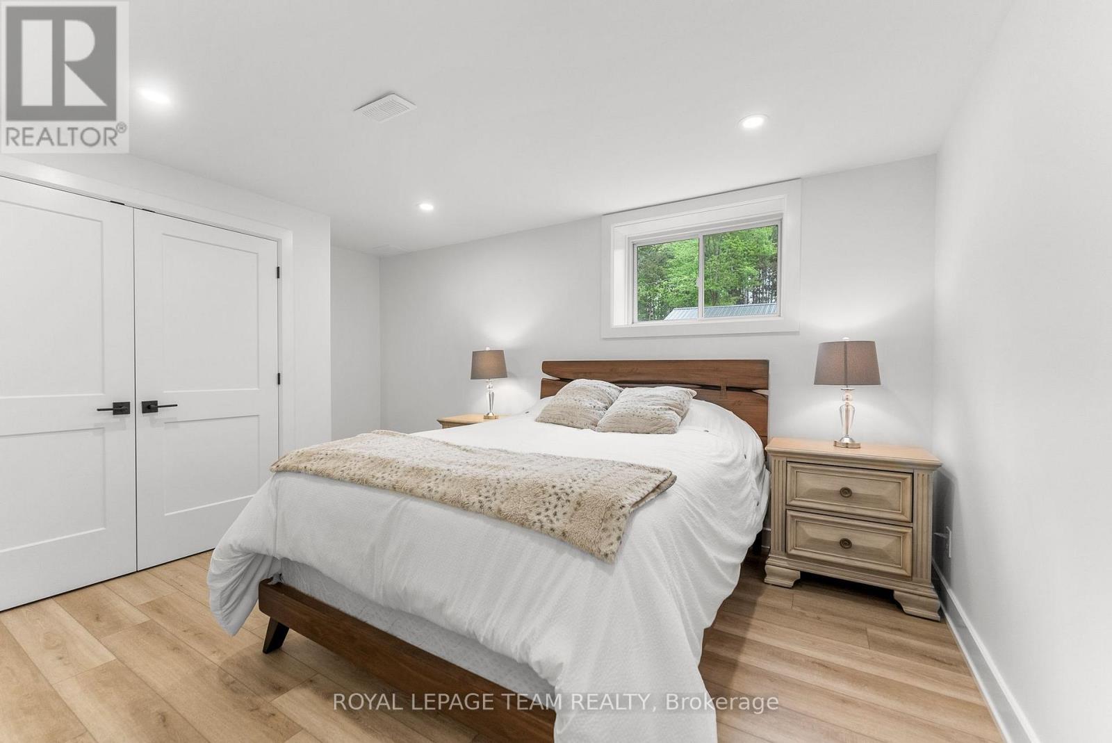 108 Royal Troon Lane, Ottawa, ON - Indoor Photo Showing Bedroom