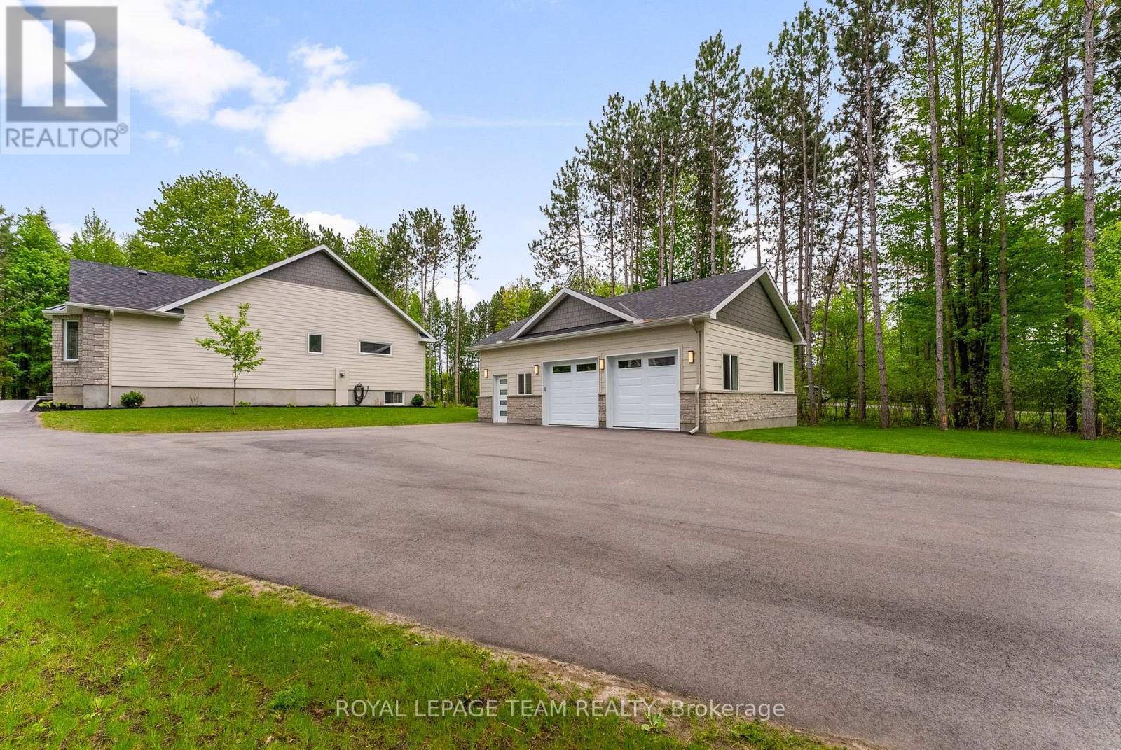 108 Royal Troon Lane, Ottawa, ON - Outdoor