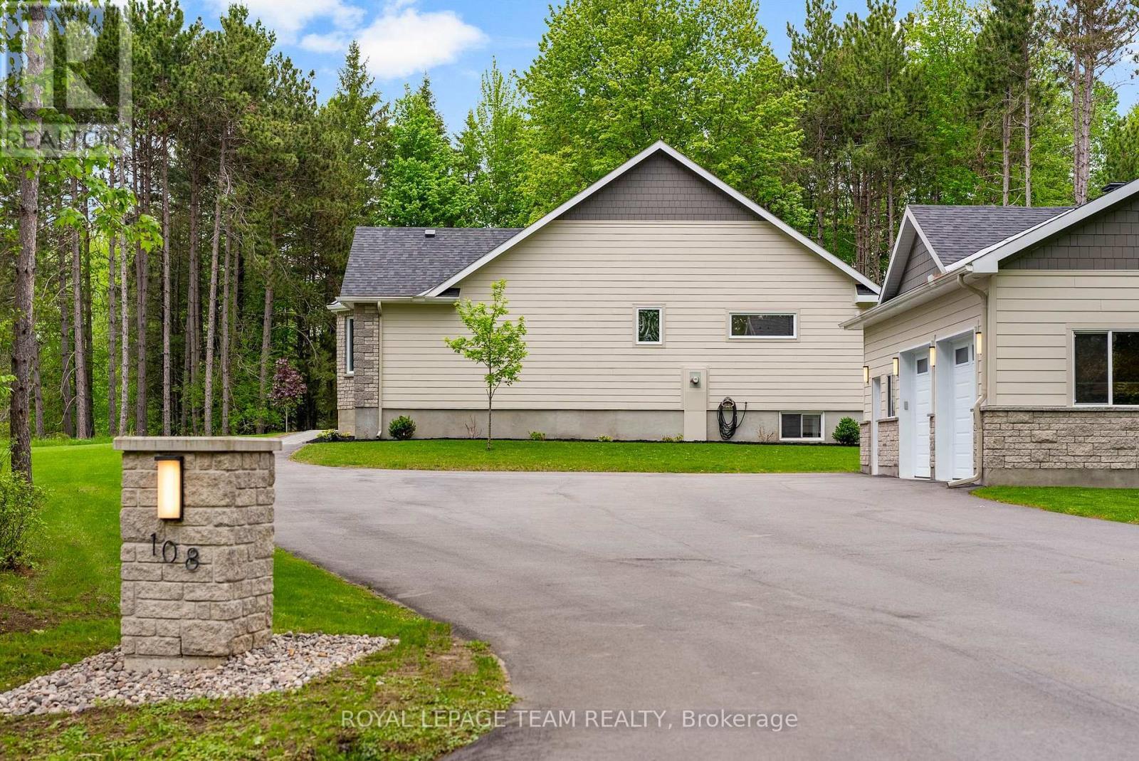 108 Royal Troon Lane, Ottawa, ON - Outdoor