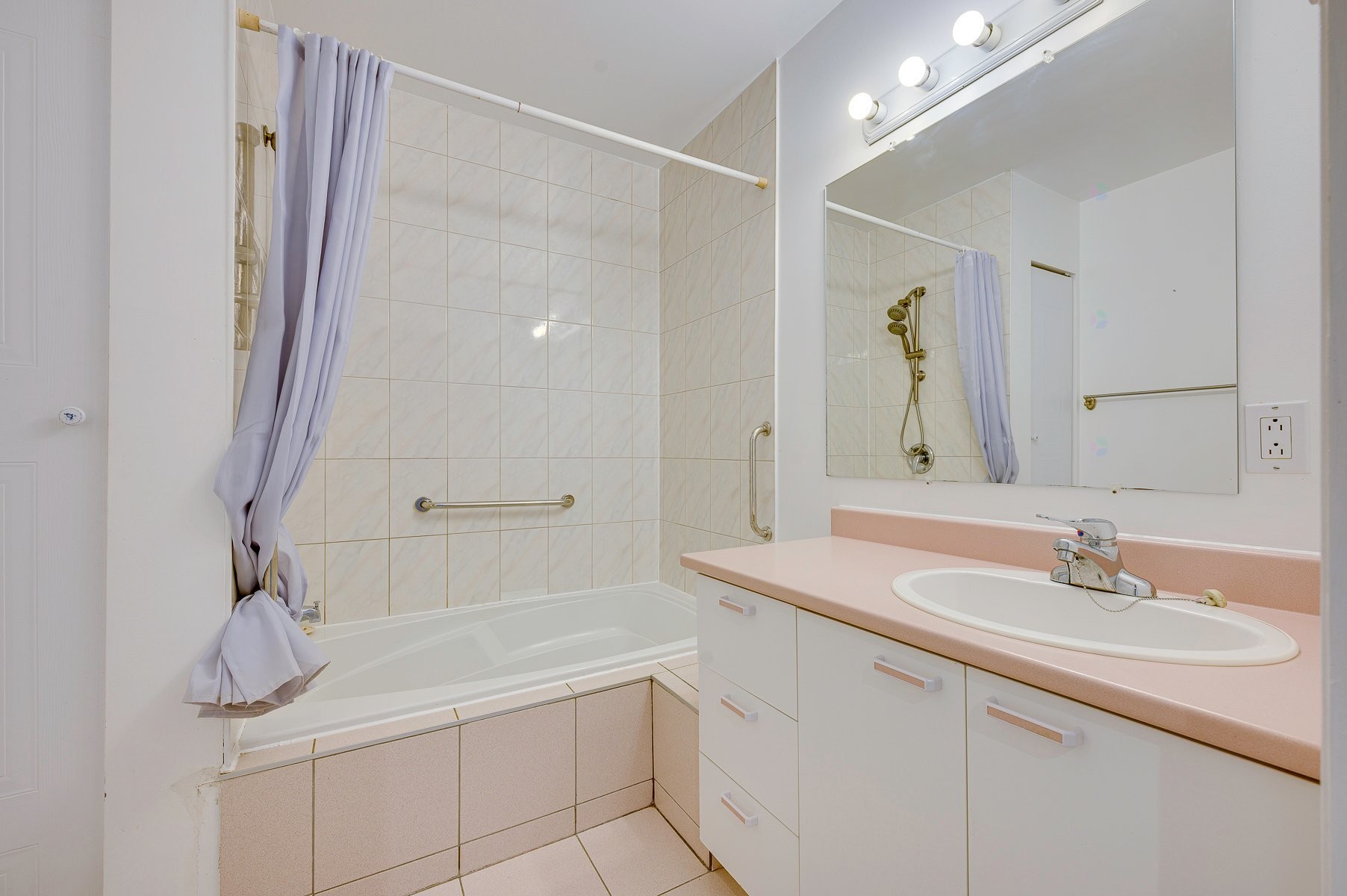 Bathroom - 722 Rue Du Muguet, Sainte-Agathe-Des-Monts, QC - Indoor Photo Showing Bathroom