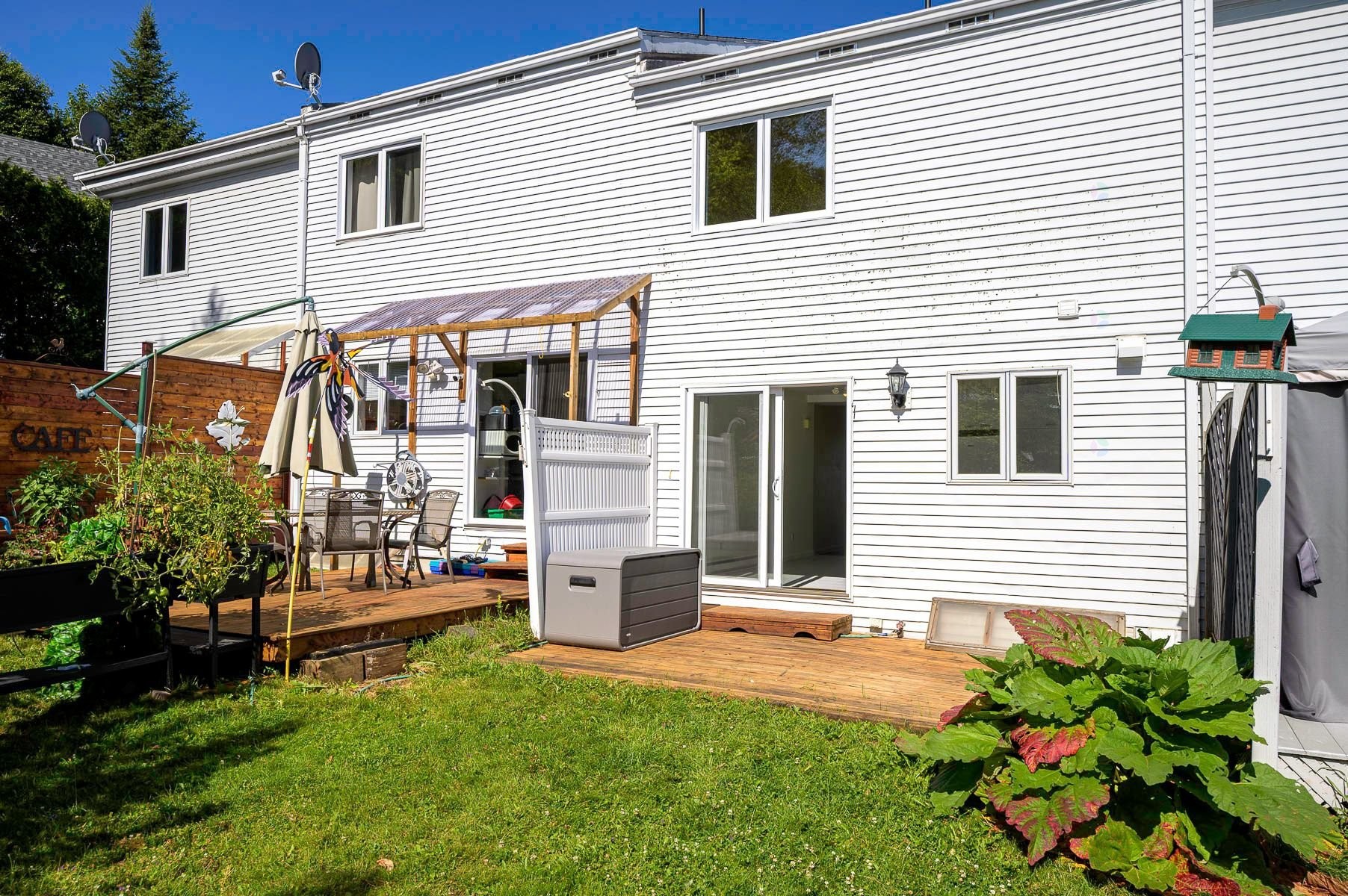 Courtyard - 722 Rue Du Muguet, Sainte-Agathe-Des-Monts, QC - Outdoor With Exterior