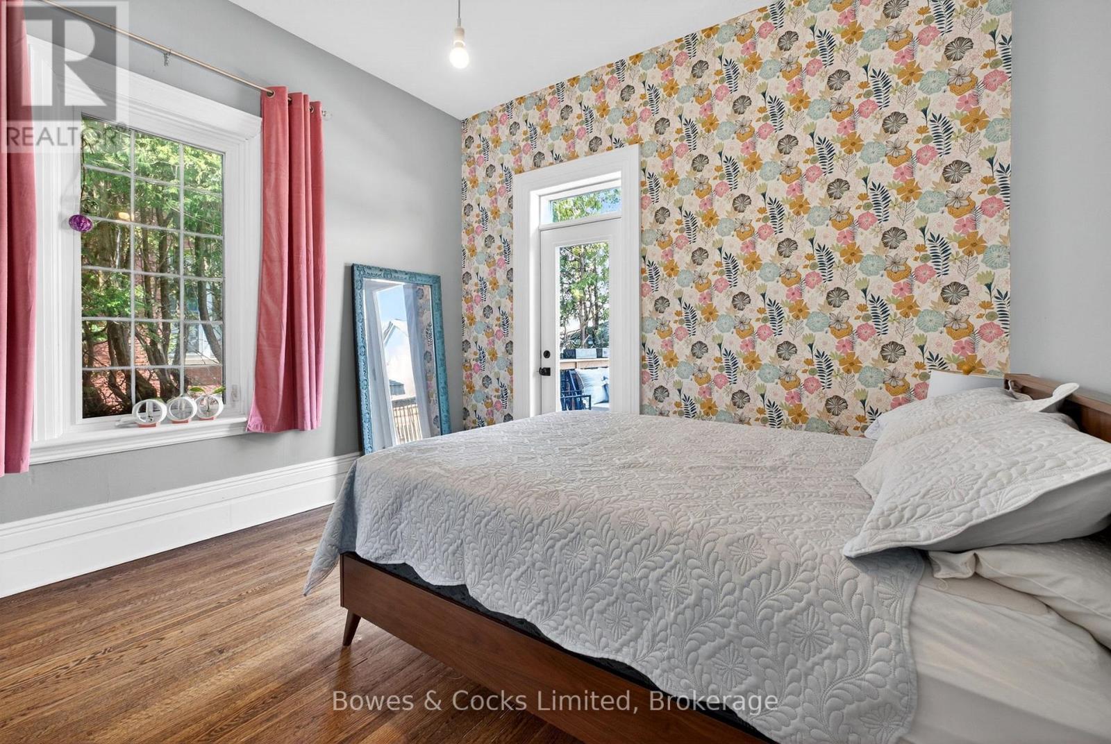 82 Queen Street, Selwyn, ON - Indoor Photo Showing Bedroom