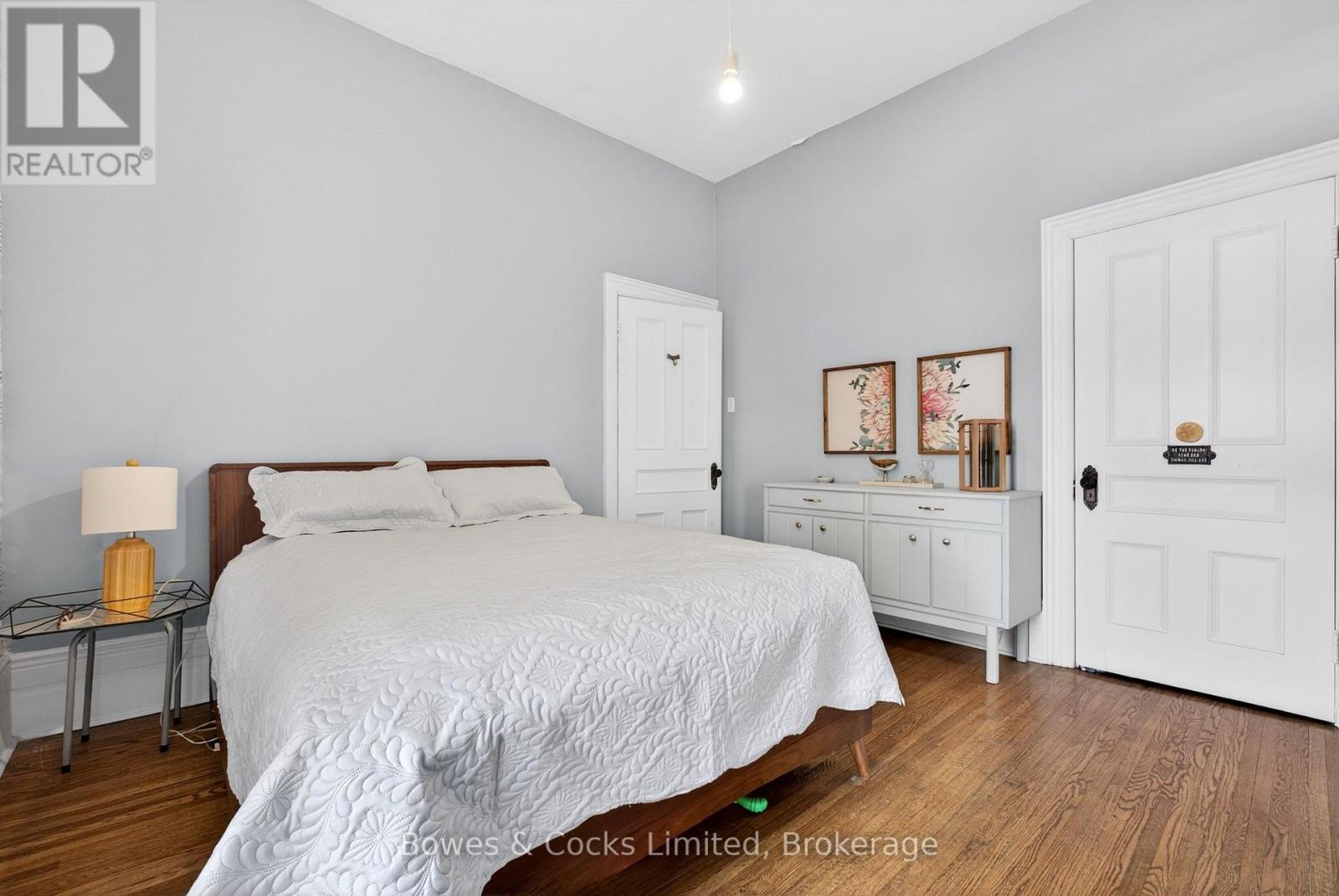 82 Queen Street, Selwyn, ON - Indoor Photo Showing Bedroom