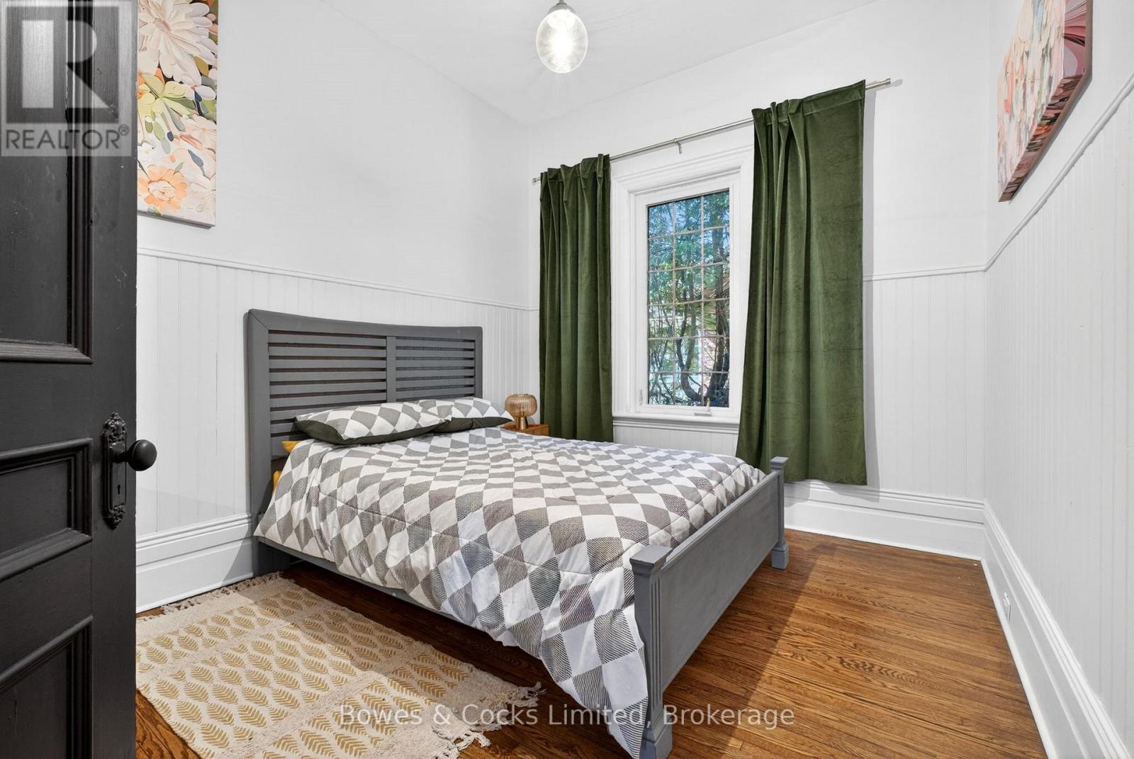82 Queen Street, Selwyn, ON - Indoor Photo Showing Bedroom