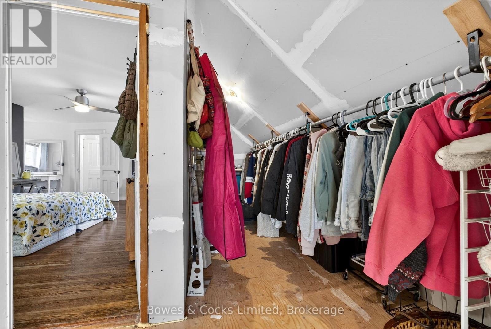 82 Queen Street, Selwyn, ON - Indoor With Storage
