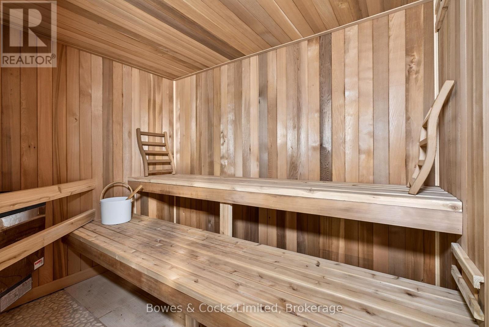 82 Queen Street, Selwyn, ON - Indoor Photo Showing Other Room