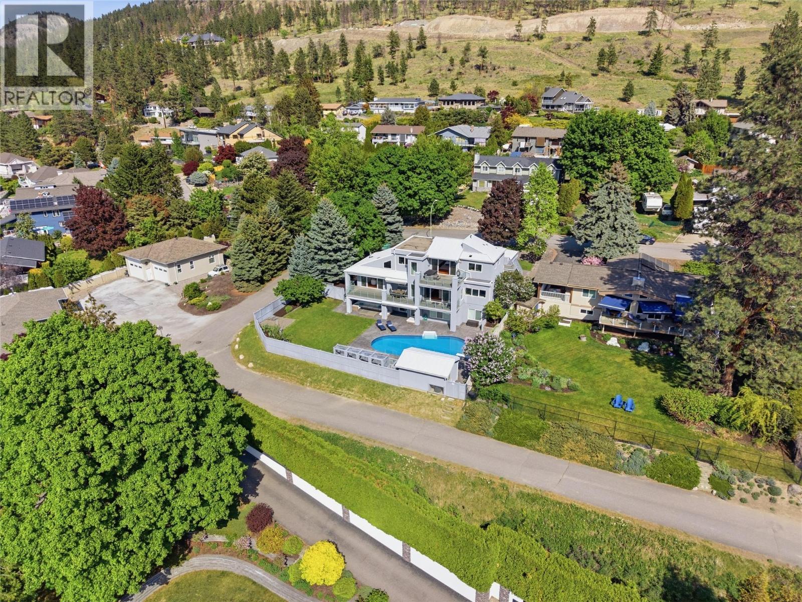 2090 Bennett Road, Kelowna, BC - Outdoor With View