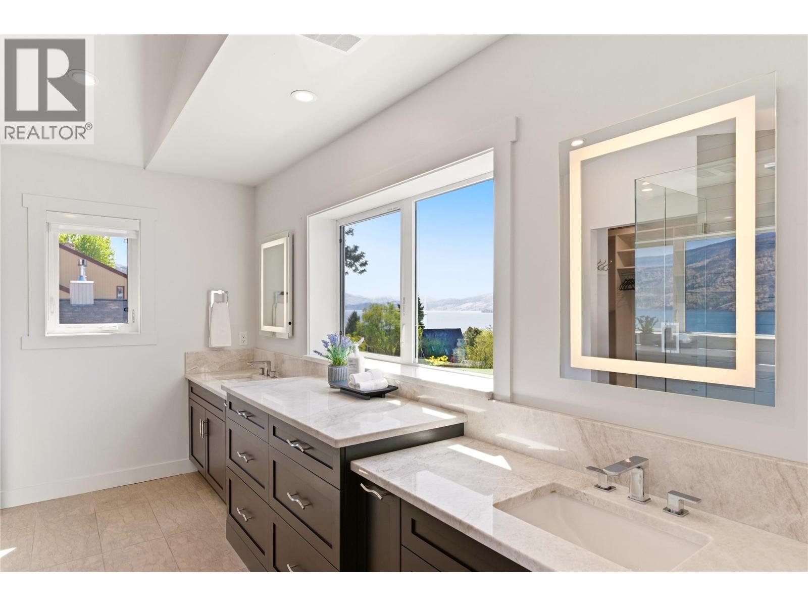 Spa-like ensuite that connects to the primary on the second level - 2090 Bennett Road, Kelowna, BC - Indoor Photo Showing Bathroom