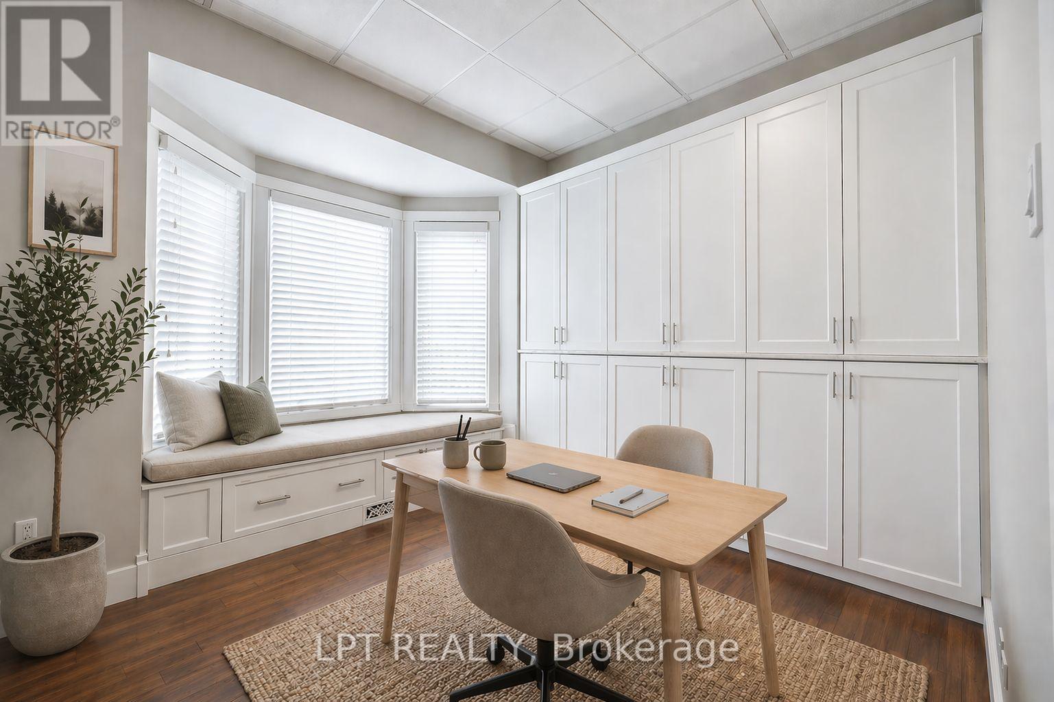 Virtually staged_front office - 215 Wellington Street, London East (East K), ON
