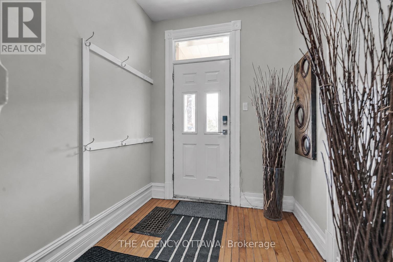 Foyer - Main Entrance - 57 Lees Avenue, Ottawa, ON - Indoor Photo Showing Other Room
