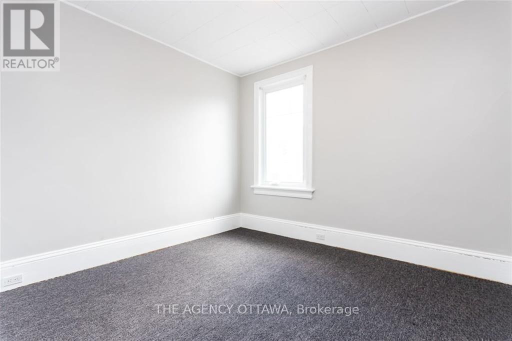 Bedroom #3 - 57 Lees Avenue, Ottawa, ON - Indoor Photo Showing Other Room