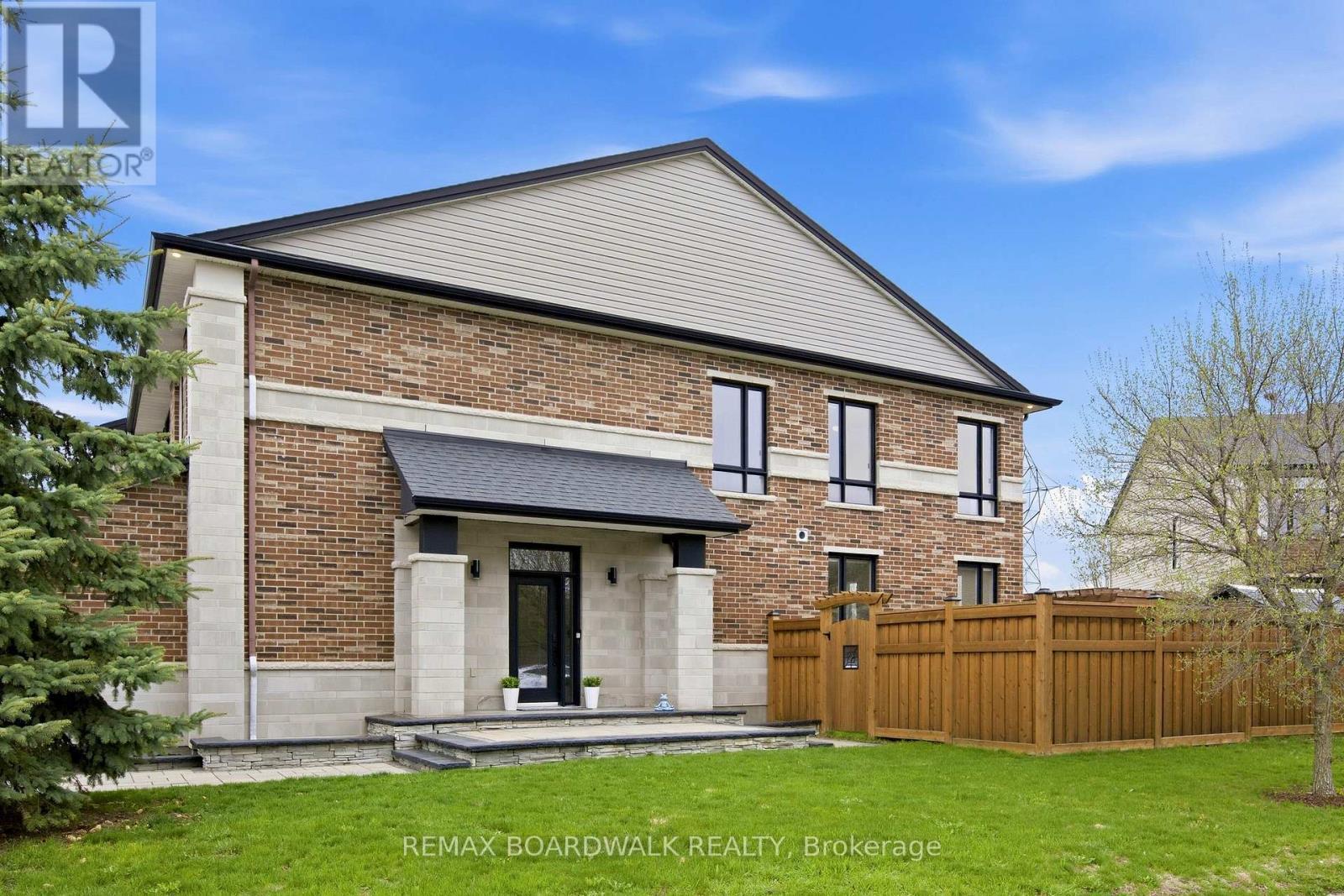 375 Cooks Mill Crescent, Ottawa, ON - Outdoor