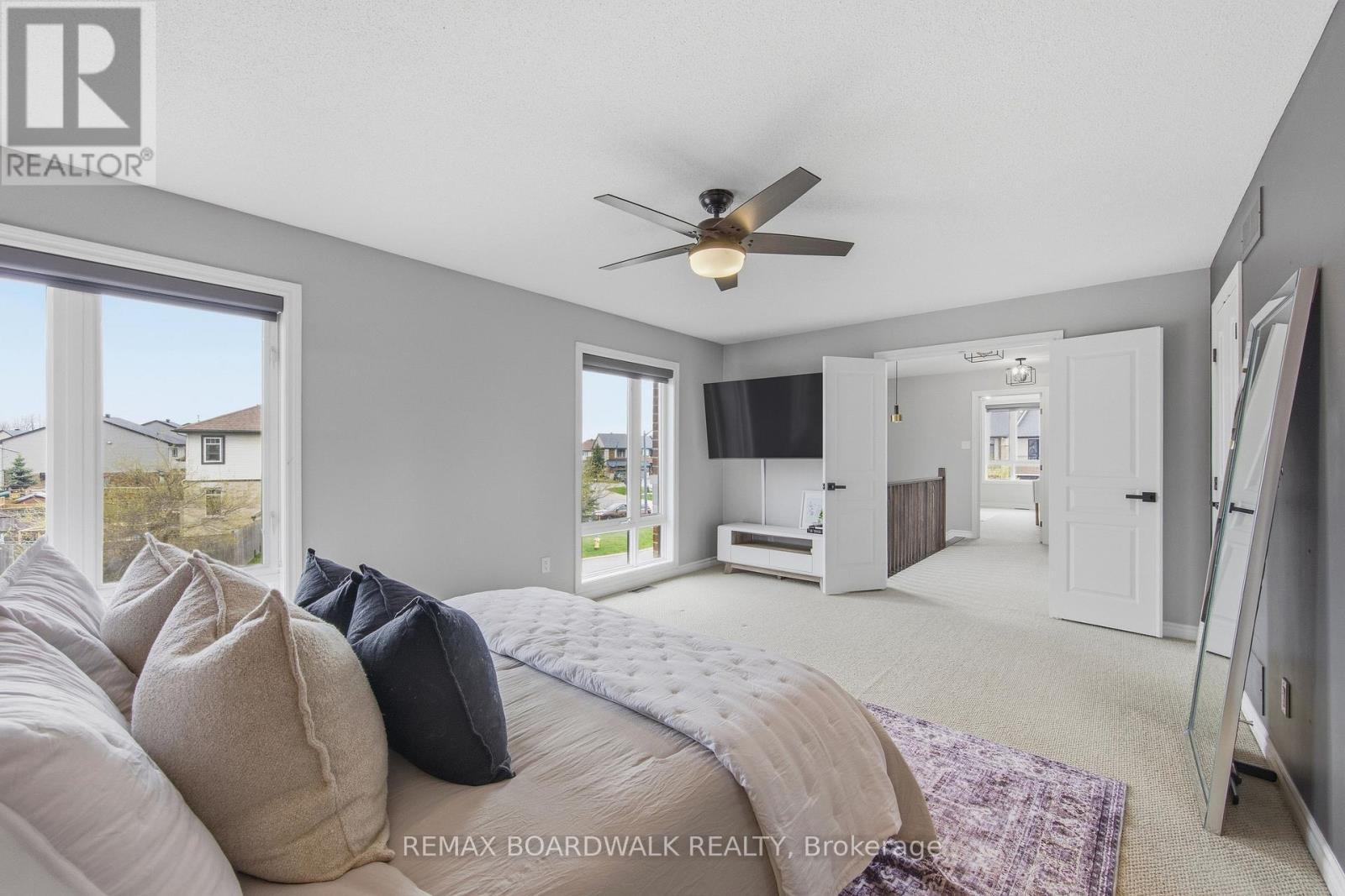 375 Cooks Mill Crescent, Ottawa, ON - Indoor Photo Showing Bedroom