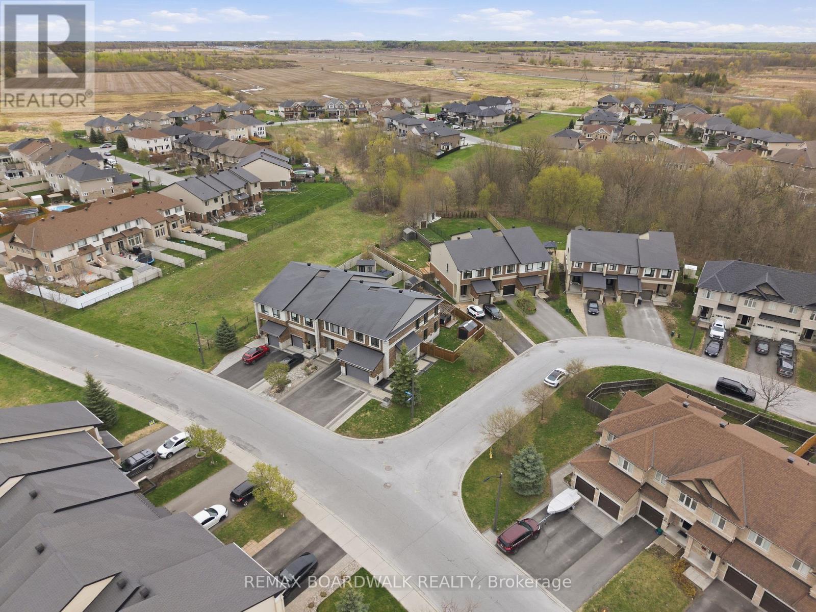375 Cooks Mill Crescent, Ottawa, ON - Outdoor With View