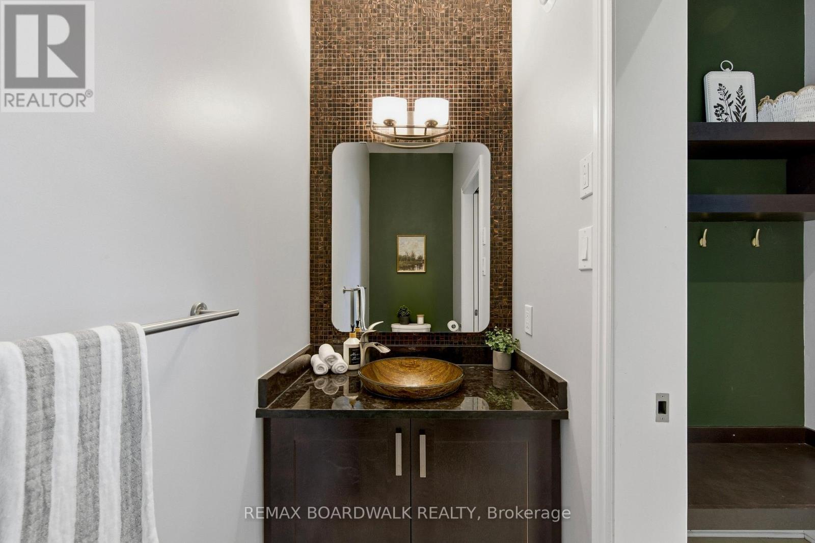 375 Cooks Mill Crescent, Ottawa, ON - Indoor Photo Showing Bathroom