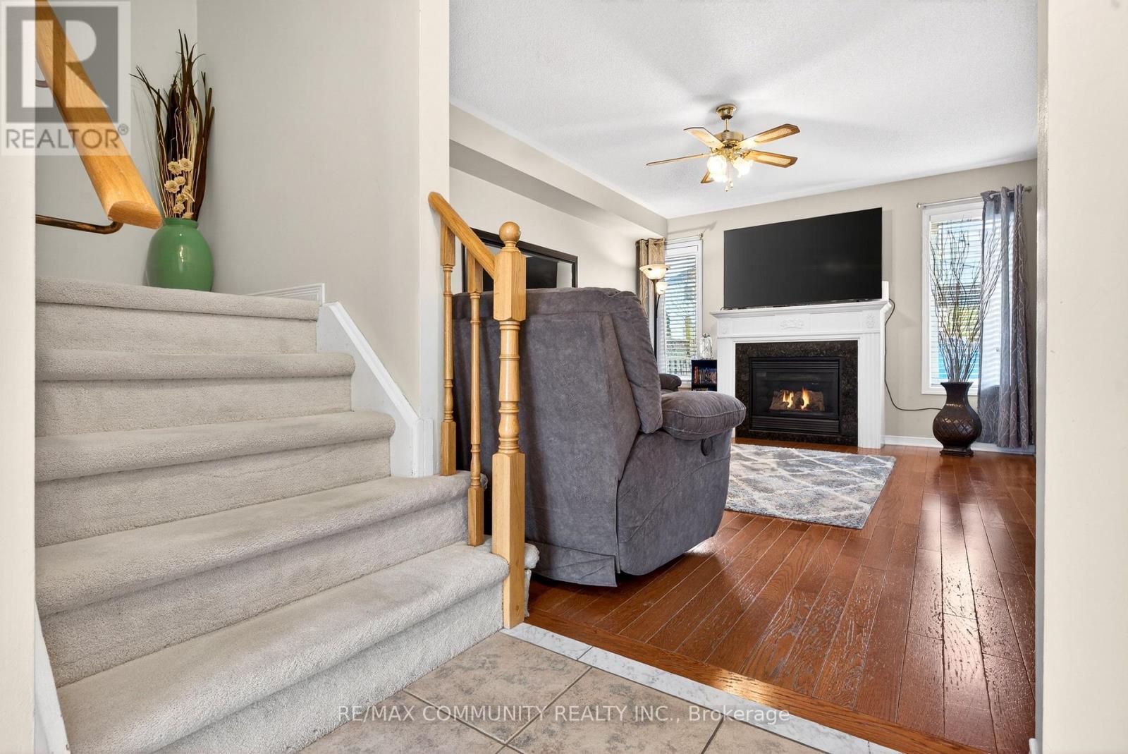 1210 Meath Drive, Oshawa, ON - Indoor Photo Showing Other Room