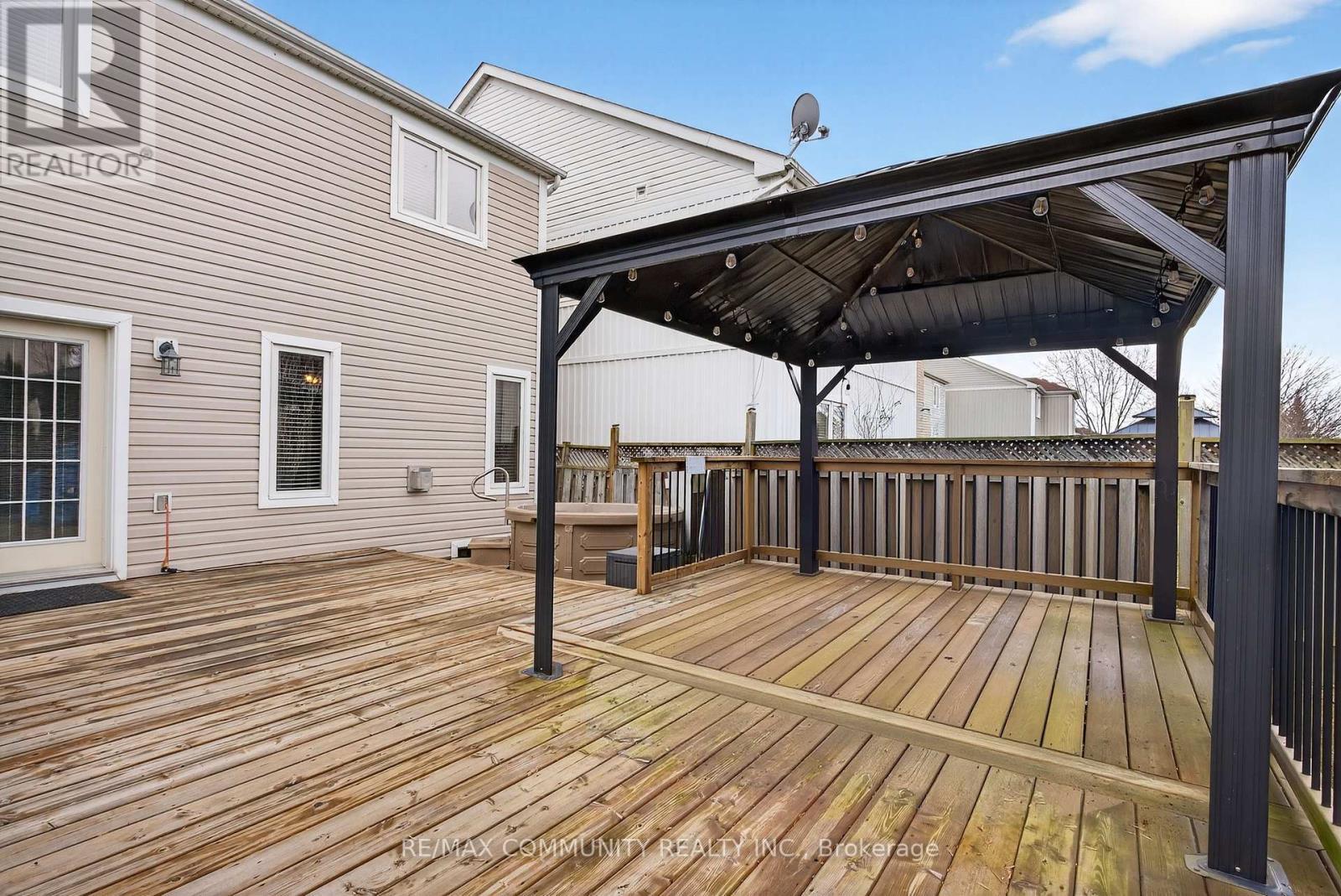 1210 Meath Drive, Oshawa, ON - Outdoor With Deck Patio Veranda With Exterior