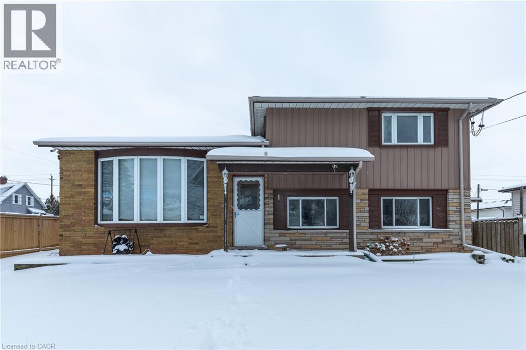 1 Eldrid Court Unit# Main, Grimsby, ON - Outdoor