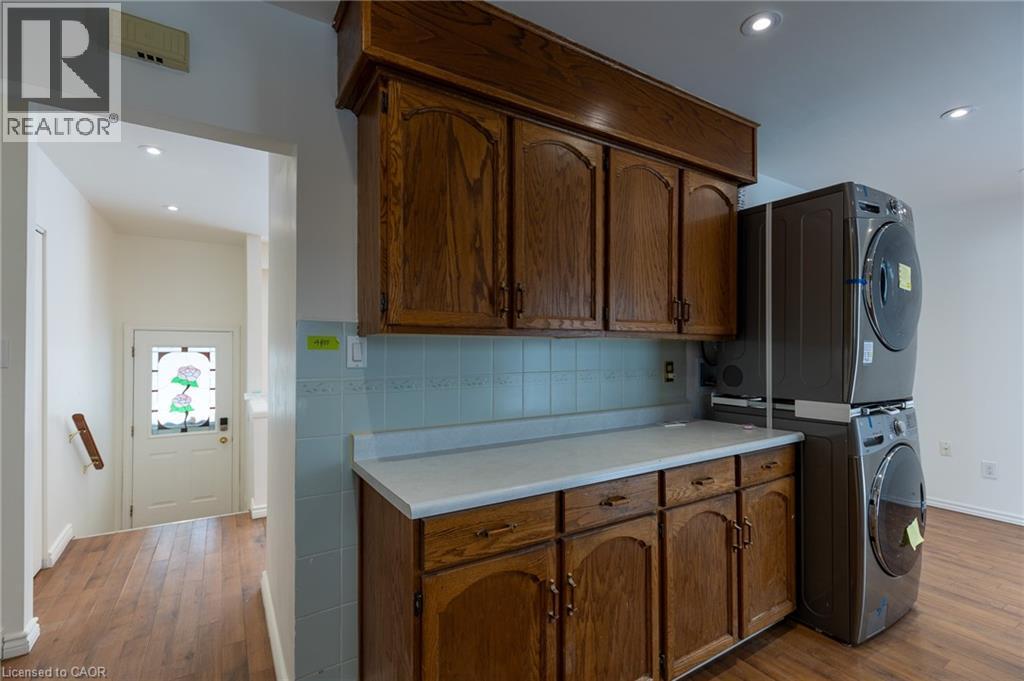 1 Eldrid Court Unit# Main, Grimsby, ON - Indoor Photo Showing Laundry Room