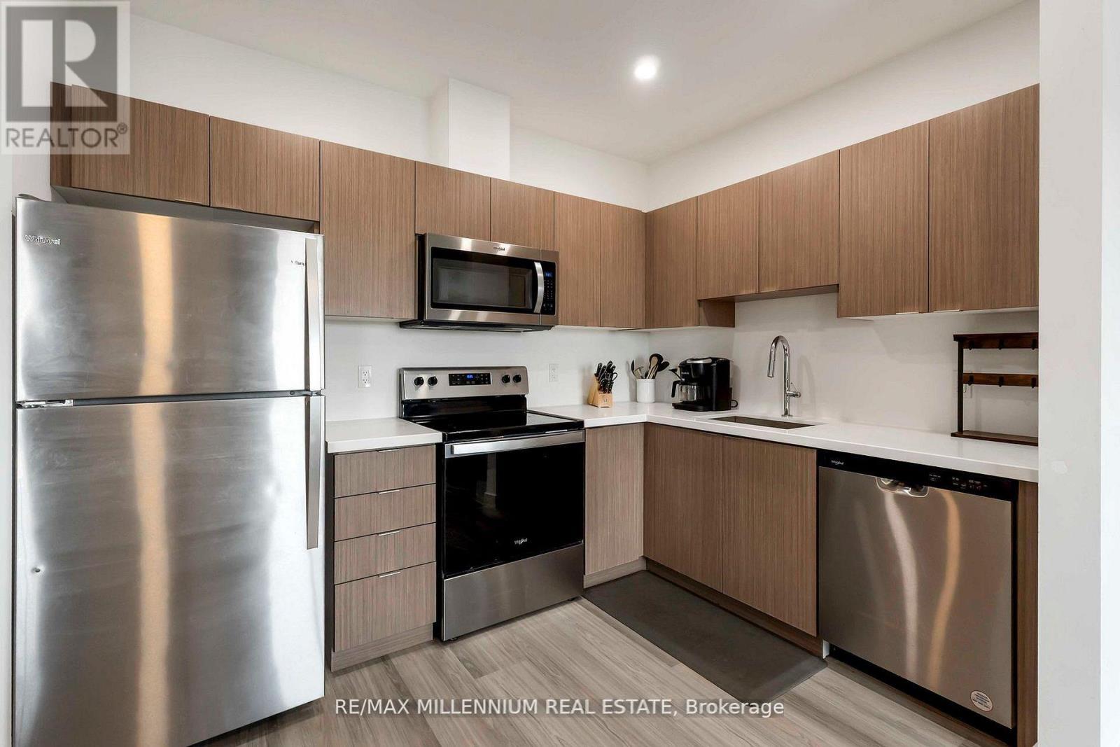 306 - 408 Dundas Street S, Cambridge, ON - Indoor Photo Showing Kitchen